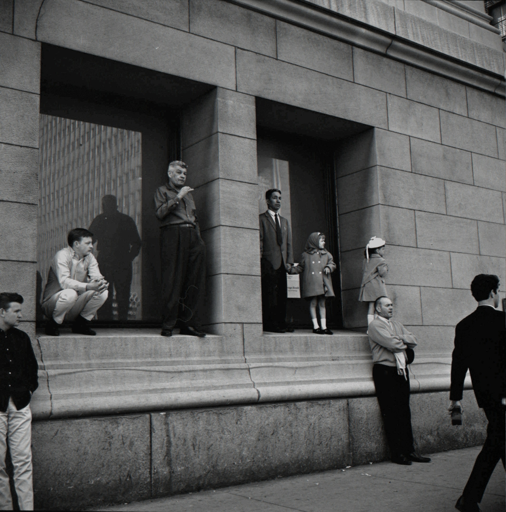 Ожидание автобуса, 1965. Фотограф Вивиан Майер