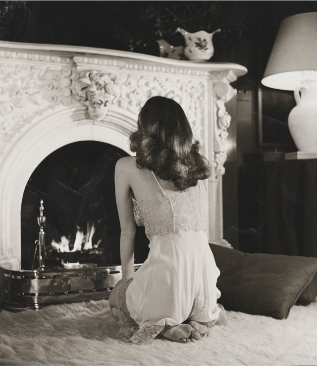 «Поддерживайте домашний очаг». Модель Джун Винсент, 1942. Фотограф Луиза Даль-Вульф