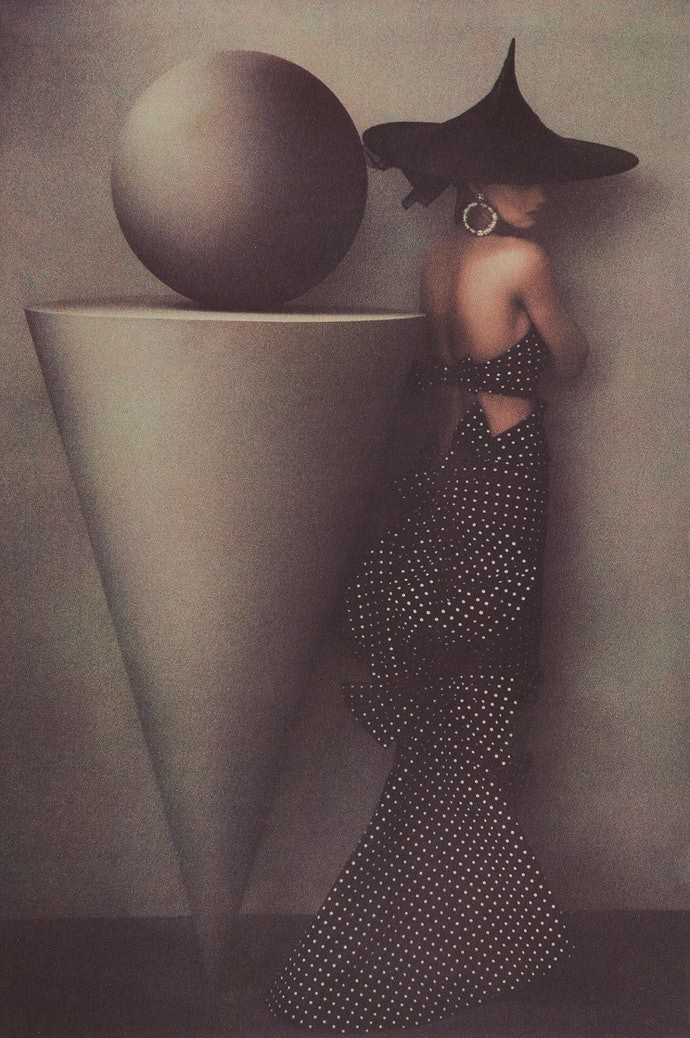Ума. Платье от модного дома Jean Patou. 1986 год. Фотограф Шейла Мецнер