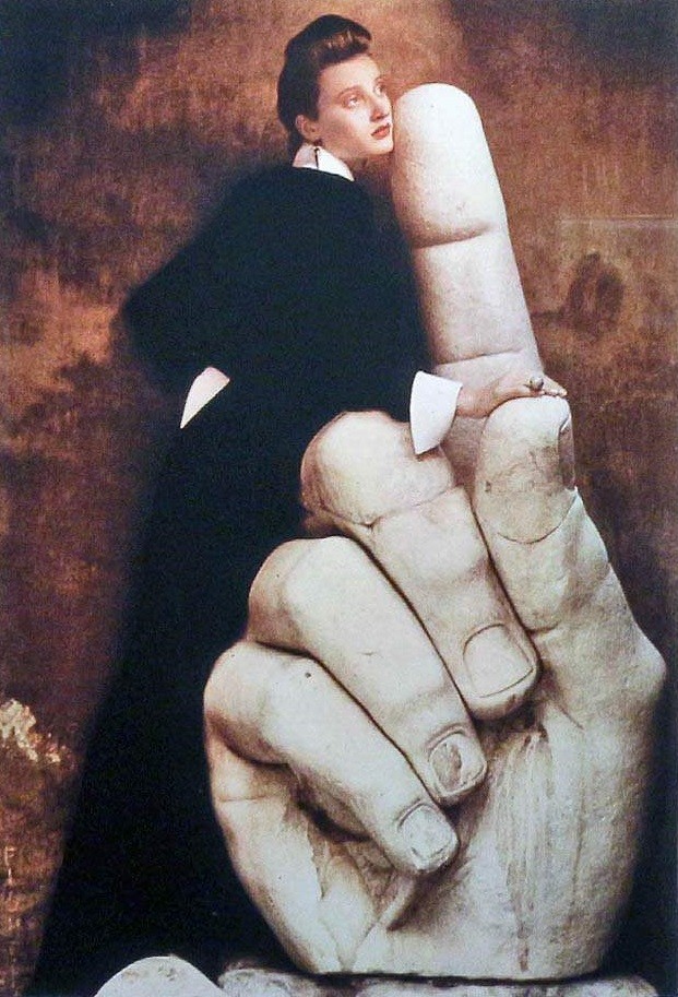 Мари-Софи Уилсон для Fendi.1989 год. Фотограф Шейла Мецнер
