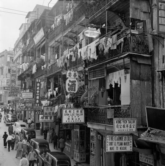 Из фоторепортажа Китай под красной маской. Журнал Realité, 1956 год. Фотограф Жан-Филипп Шарбонье