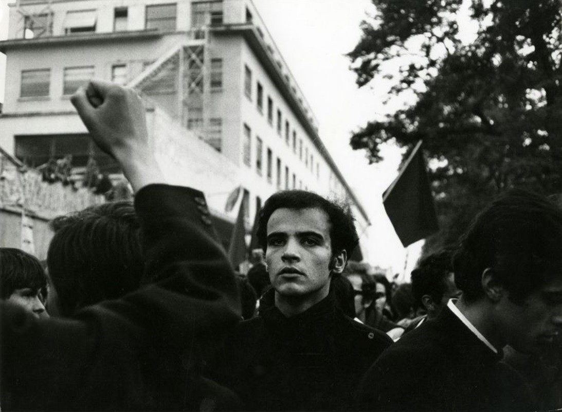 «Париж, май 68-го», Перед заводом «Ситроен». Фотограф Жан-Филипп Шарбонье


