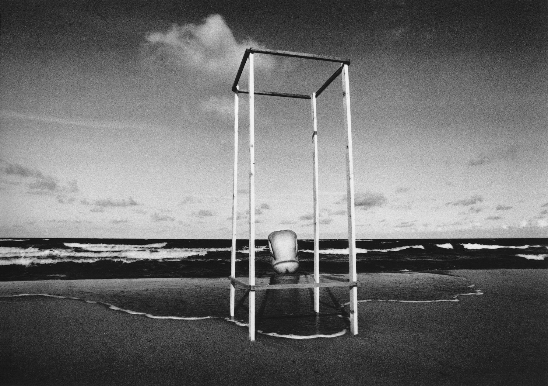 Возле моря, 1991. Фотограф Виргилиус Шонта