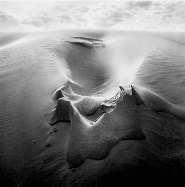 Из серии Дюны, 1977. Фотограф Йонас Кальвялис