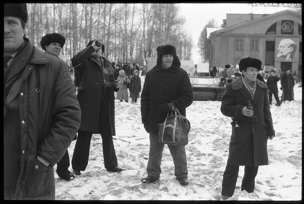 Масленица в Орджоникидзевском районе, Новокузнецк, 1985. Фотограф ...