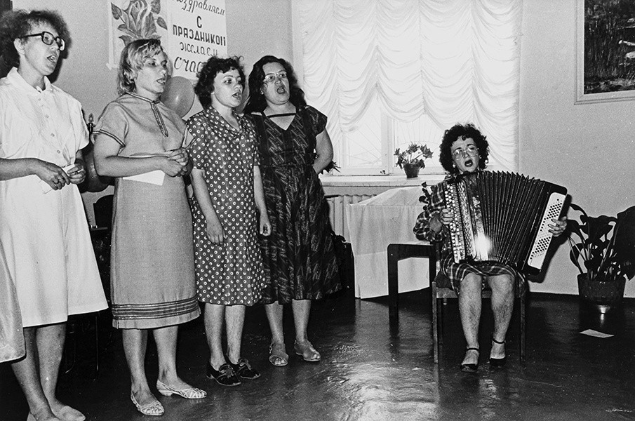 Праздник в больнице номер 12. Новокузнецк, 1987. Фотограф Александр Бобкин
