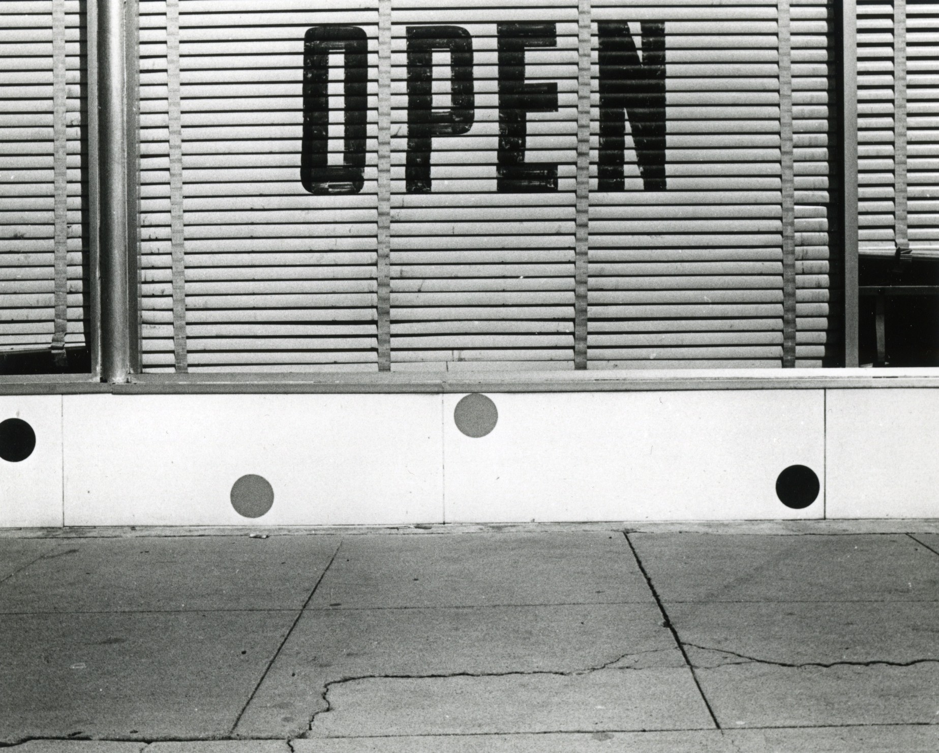 Открыто. Studio City, Лос-Анджелес, 1971. Фотограф Гэри Крюгер