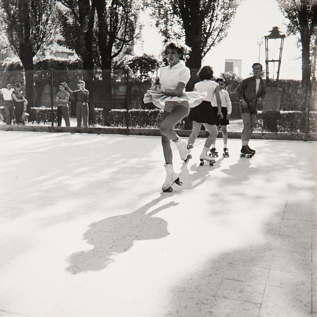 Роликовые коньки, 1960. Фотограф Марио Де Бьязи