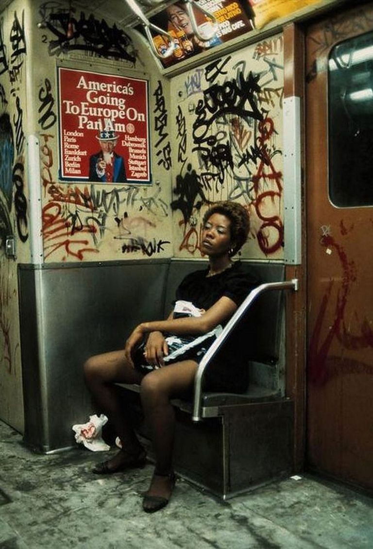 В метро, Нью-Йорк, 1983 год. Фотограф Томас Хёпкер