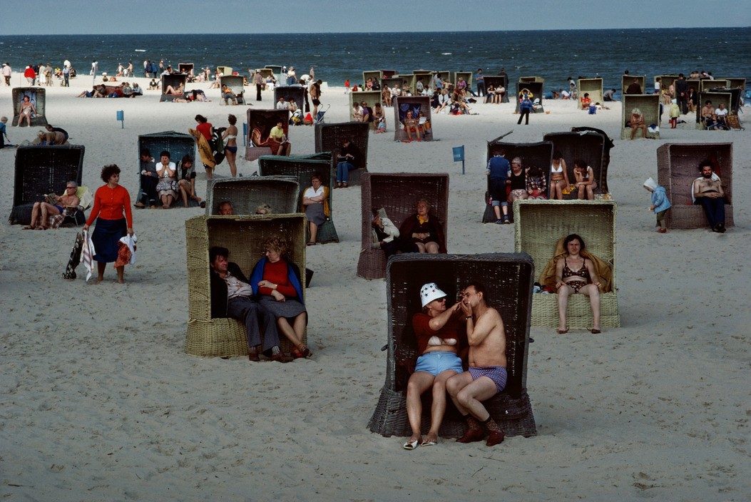 Пляж в Сопоте, Польша, 1981. Фотограф Бруно Барби