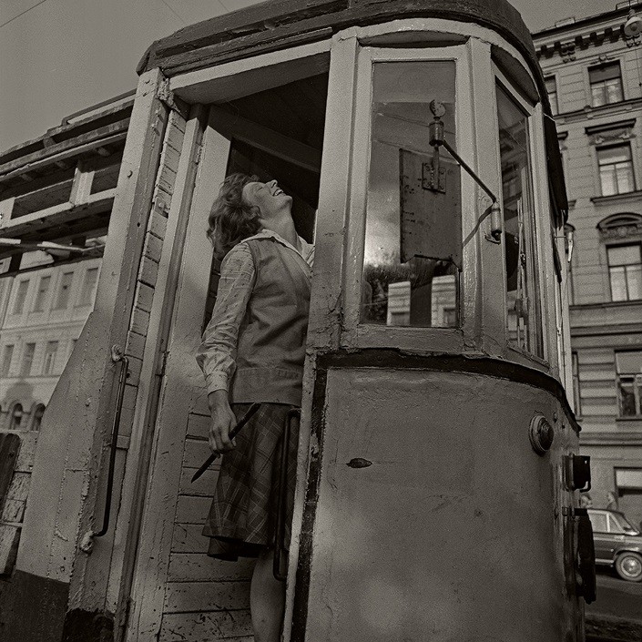 Кондуктор трамвая, Ленинград, 1979 год. Фотограф Борис Савельев