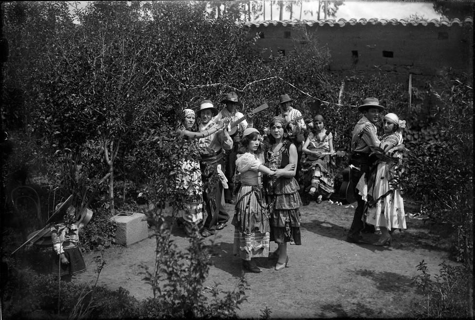 Карнавал, 1925. Фотограф Мартин Чамби