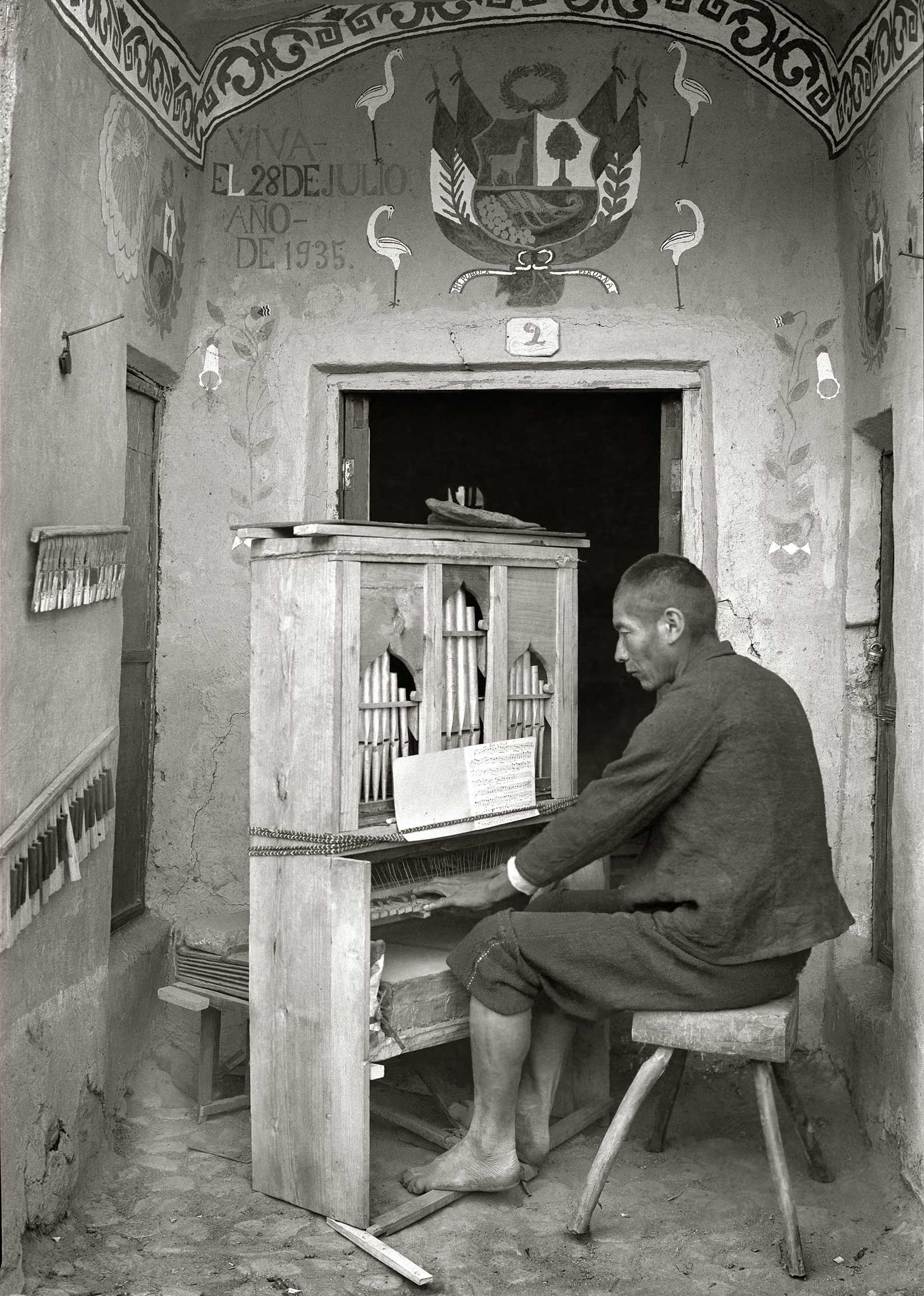 Органист, 1935. Фотограф Мартин Чамби