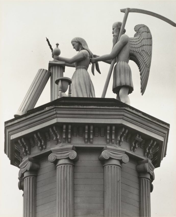 Масонские храмовые фигурки, Мендосино, Калифорния, 1932. Фотограф Генри Свифт