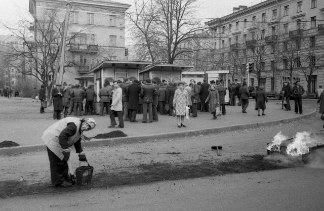 Среднеохтенский проспект, Ленинград, 1970-е. Фотограф Сергей Подгорков