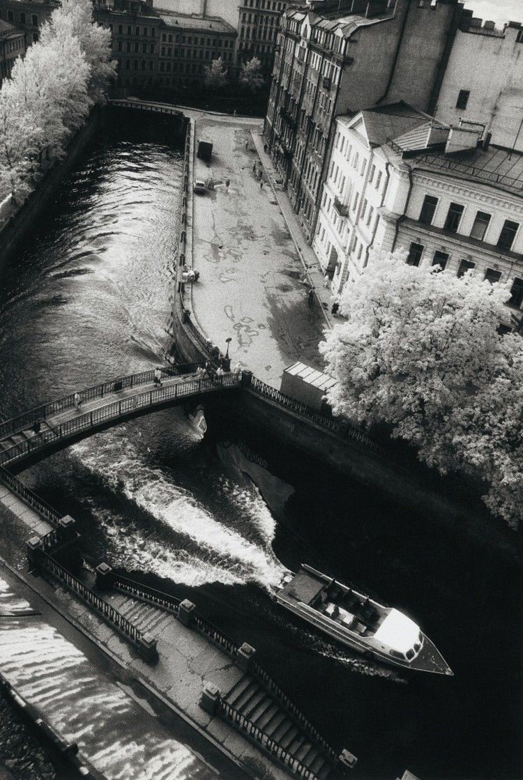 Сенной мост, 1993. Фотограф Борис Смелов