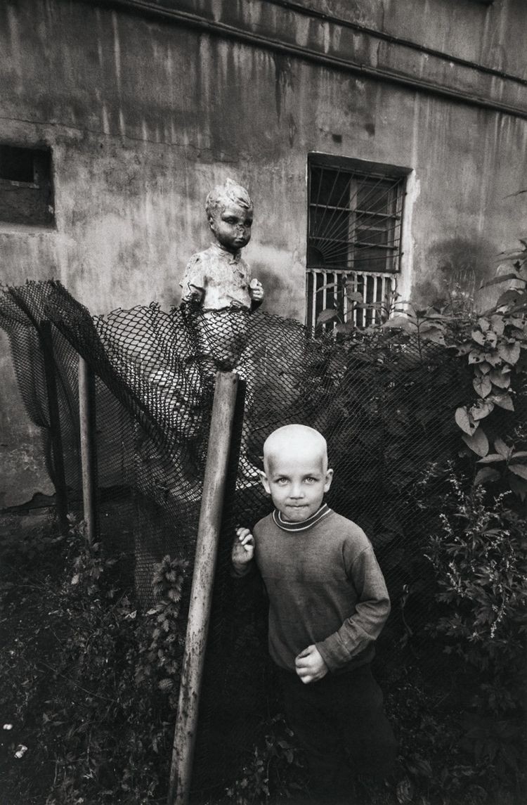 Серебряный мальчик, 1976. Фотограф Борис Смелов