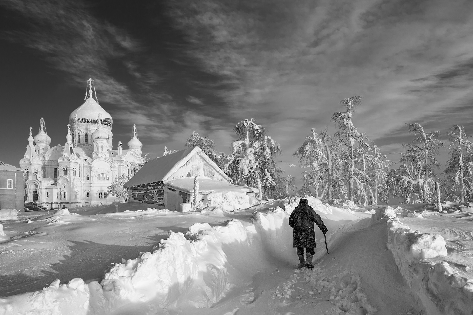 Сквозь заносы снежные. Автор Владимир Чуприков