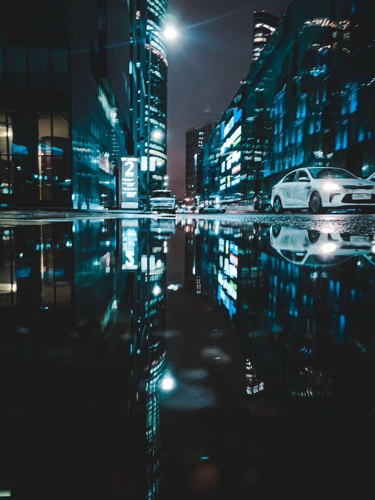 Городское отражение. Фотограф Кузнецова Ольга