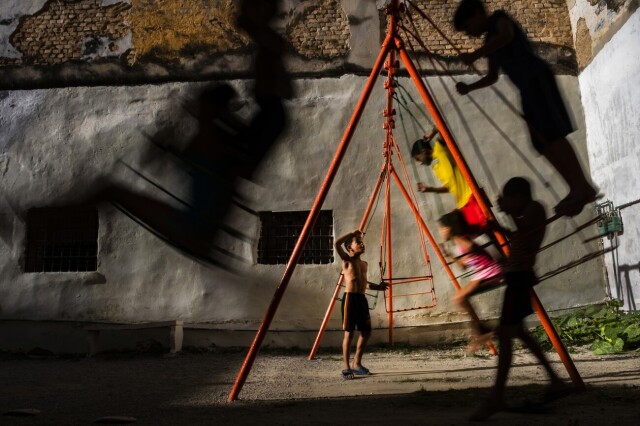 1 место в категории «Уличная фотография», 2021. Детство в Гаване. Автор Лопамудра Талукдар