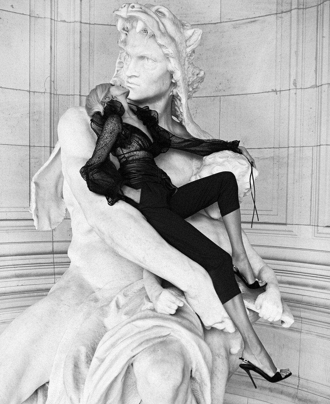 Аня Рубик, Vogue Paris. Фотограф Лахлан Бейли