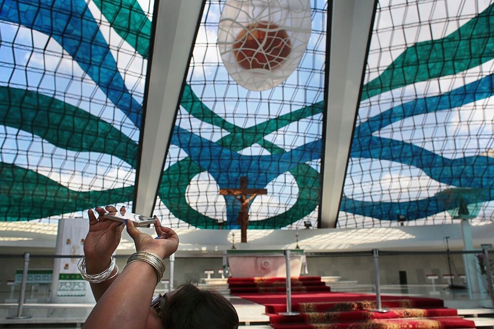 Селфи в Кафедральном соборе архиепархии Бразилиа. Фотограф Мария Плотникова
