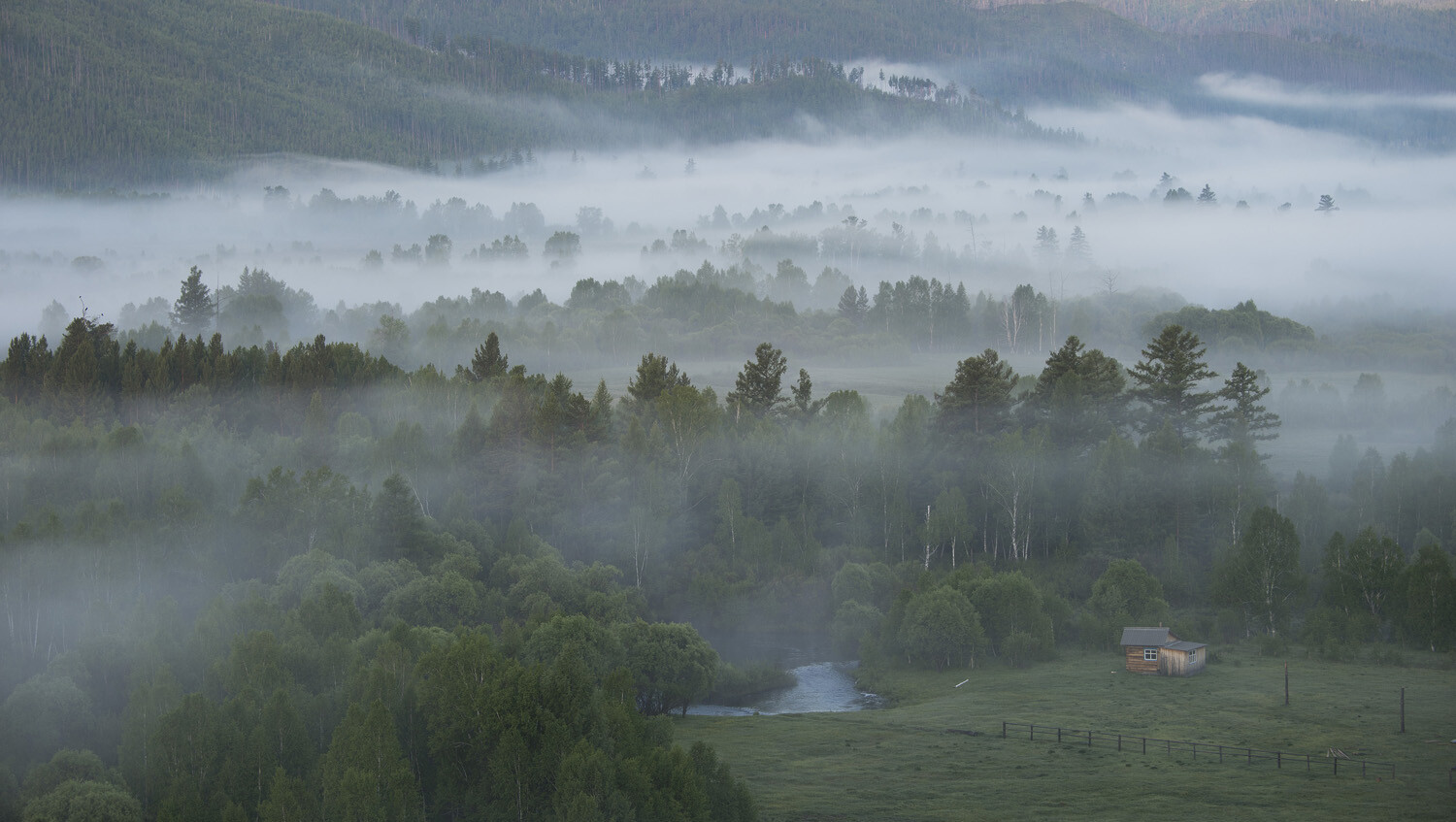 Рассвет в национальном парке Алханай, Забайкалье. Фотограф Игорь Шпиленок