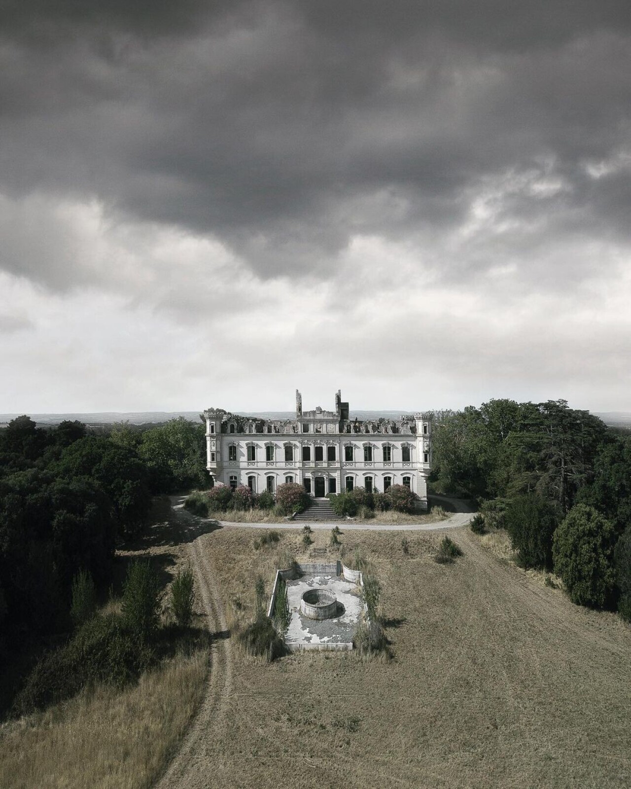 Заброшенный замок в Европе. Фотопроект Киммо Пархиала и Тани Палмунен Заброшенная Скандинавия