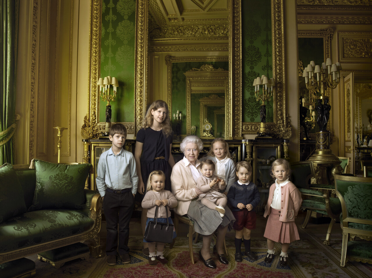 Елизавета II с правнуками, 2016. Фотограф Энни Лейбовиц
