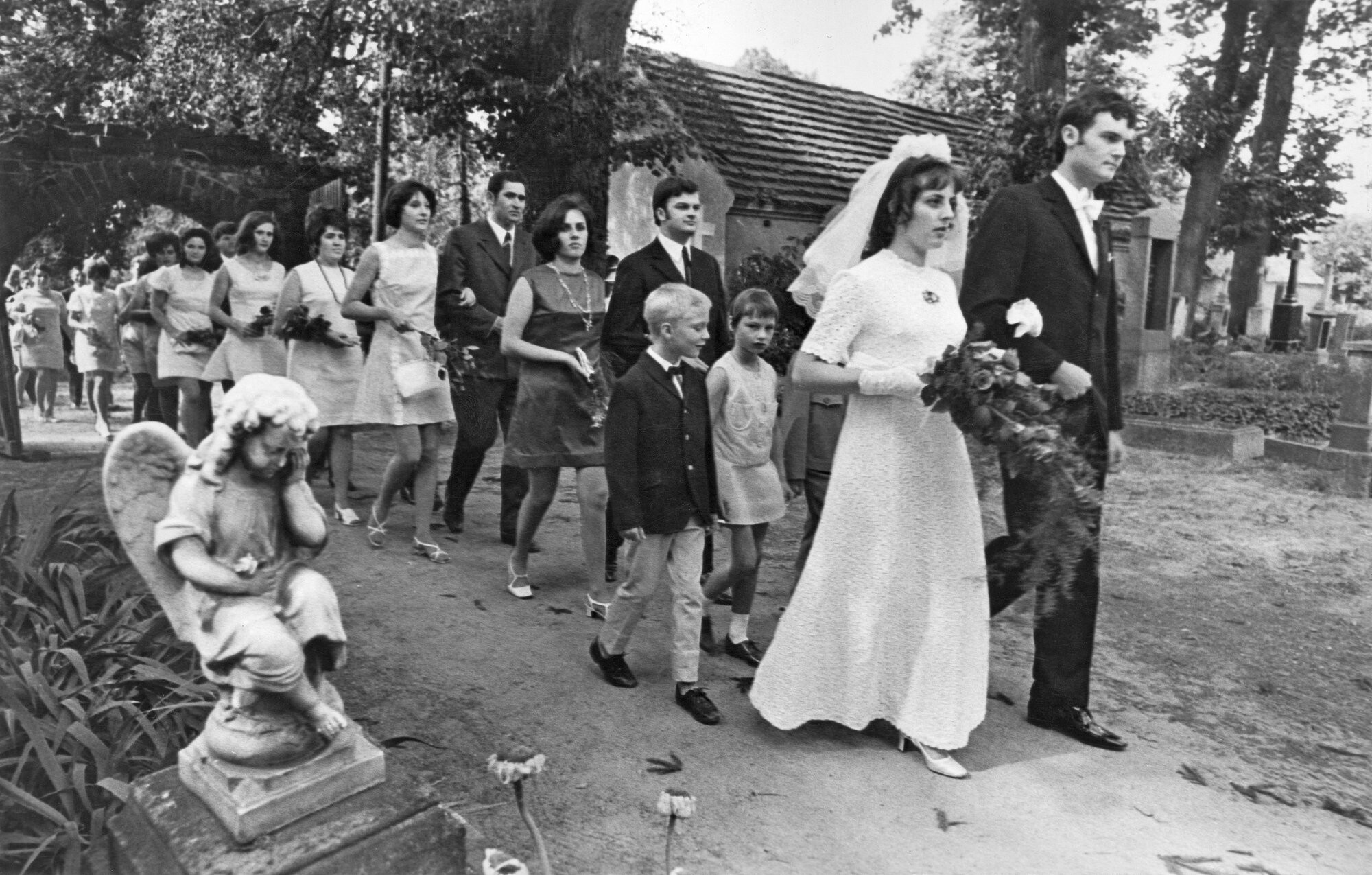 Из серии «Фермерская свадьба», Бранденбург, ГДР, 1973 год. Фотограф Сибилла Бергеман