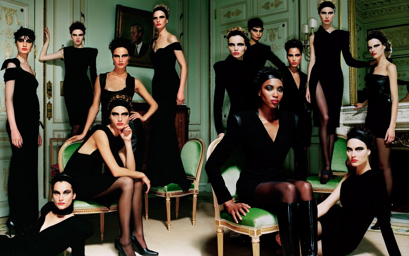Atelier Versace, Париж, 1997. Фотограф Марио Тестино
