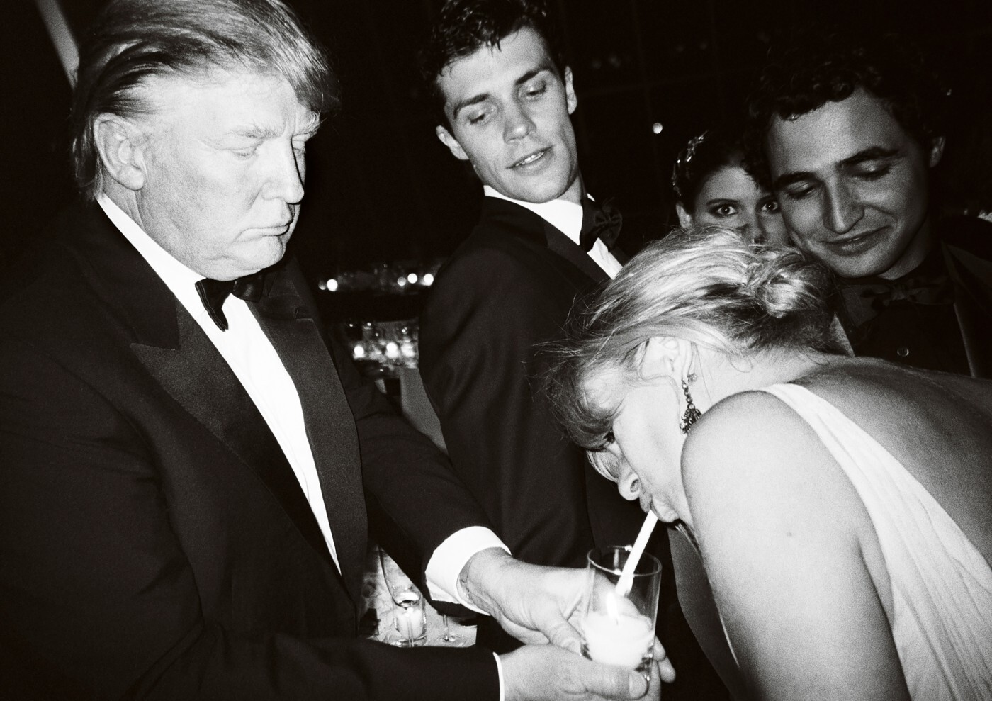 Дональд Трамп, Кейт Мосс, Зак Позен и Роберто Болле. Нью-Йорк, 2008. Фотограф Марио Тестино