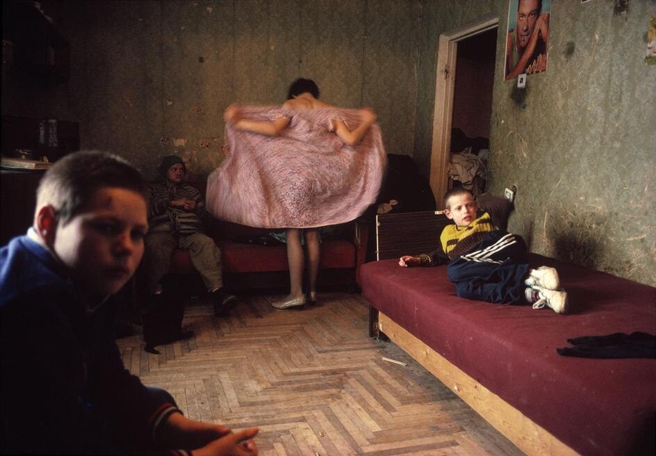 Семья Яковлевых, 1990-е. Фотограф Лиз Сарфати 