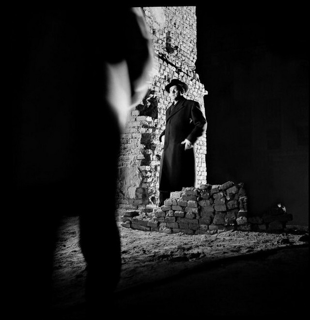 Орсон Уэллс на съёмках фильма Третий человек, 1949. Фотограф Эрнст Хаас