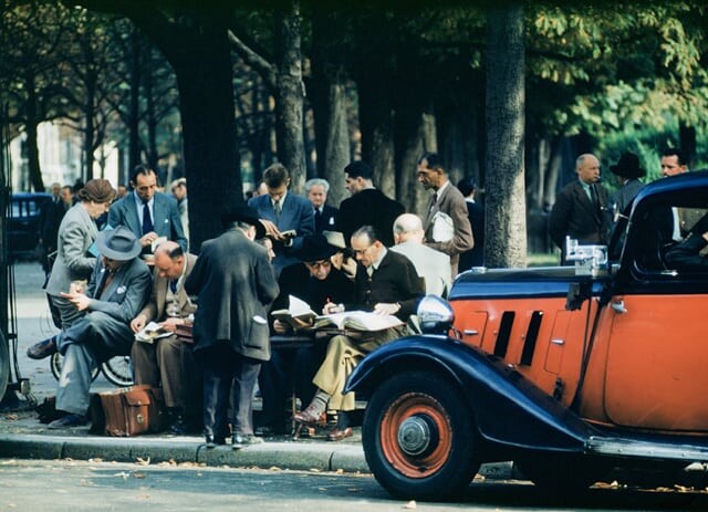 Литературная жизнь, Париж, 1955. Фотограф Эрнст Хаас