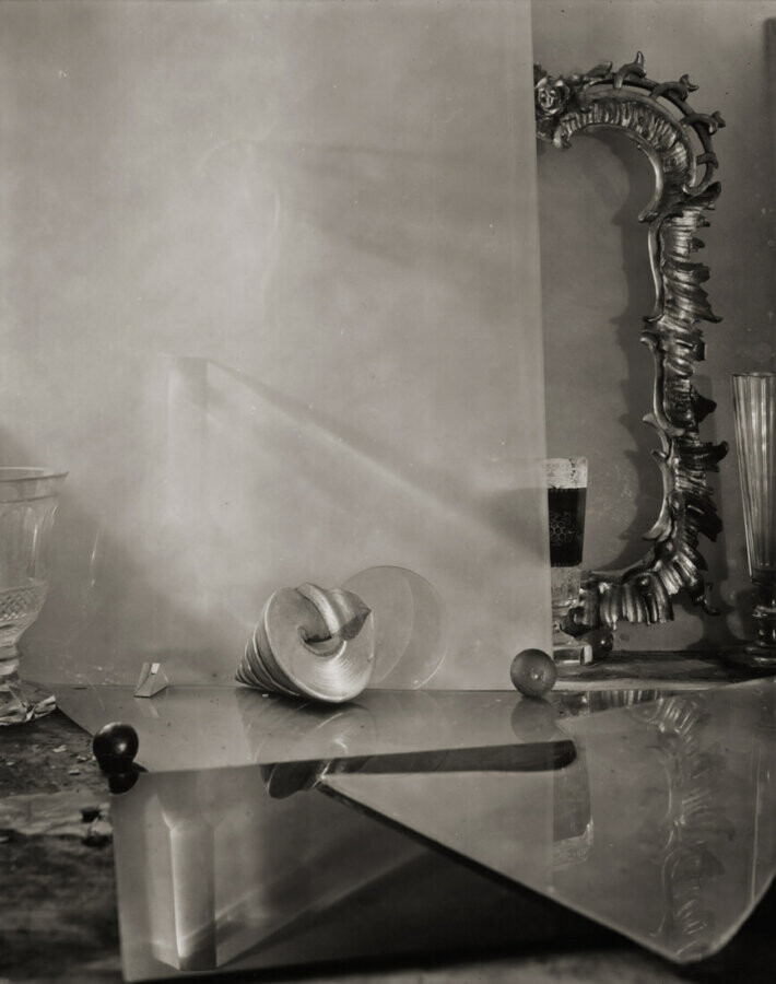Стеклянный лабиринт. Фотограф Йозеф Судек