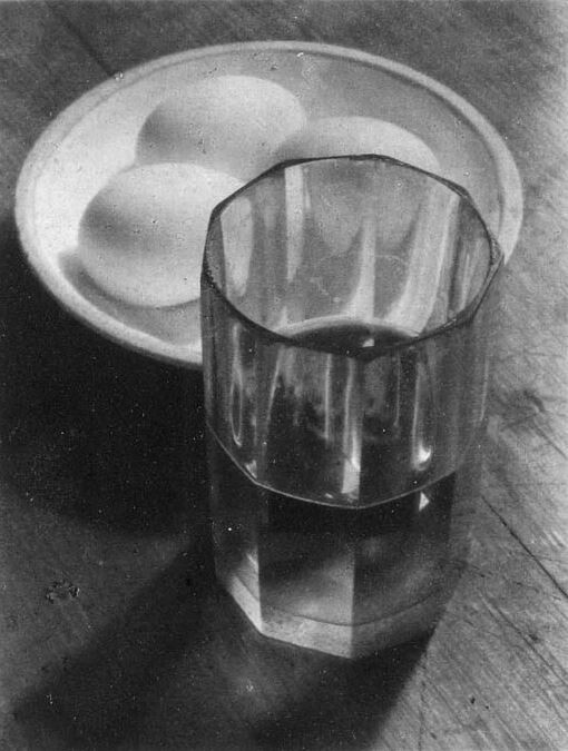Натюрморт с яйцами и стеклом, 1950-1954 год. Фотограф Йозеф Судек