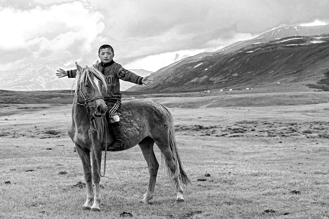 Мальчик в Западной Монголии. 2-е место в категории Путешествия, серия, 2020. Автор Кевин Ши
