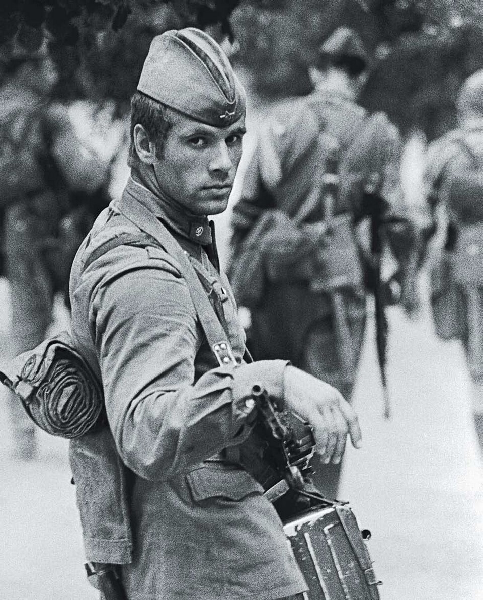 Солдат, 1973. Фотограф Владимир Вяткин