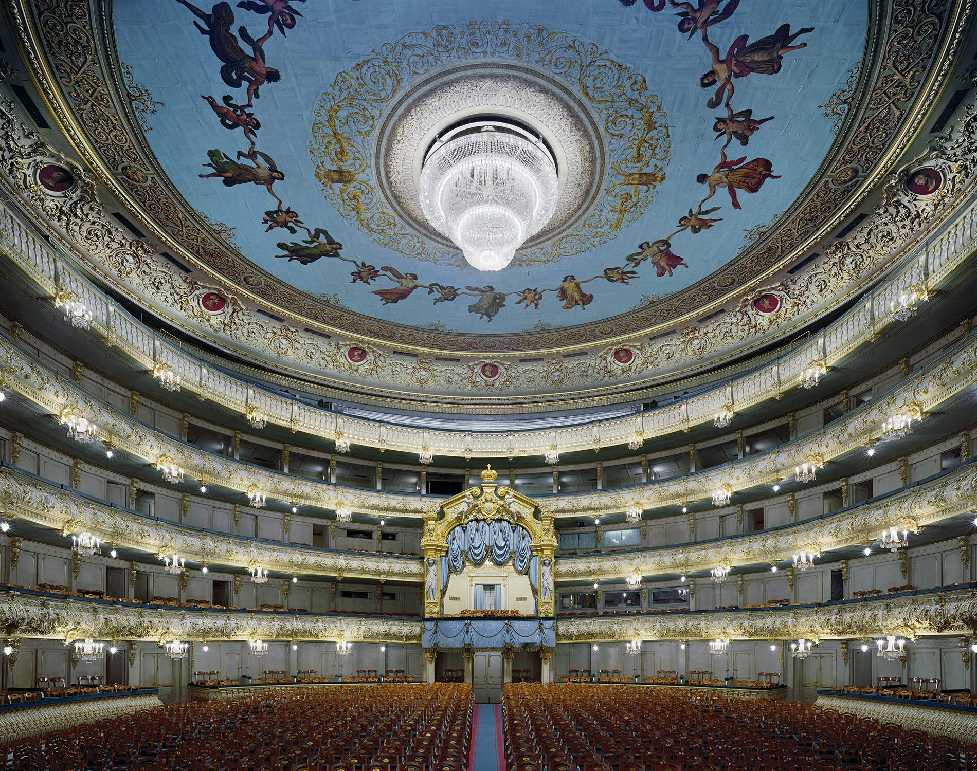 Мариинский театр, Санкт-Петербург, Россия, 2009 год. Фотограф Дэвид Левенти