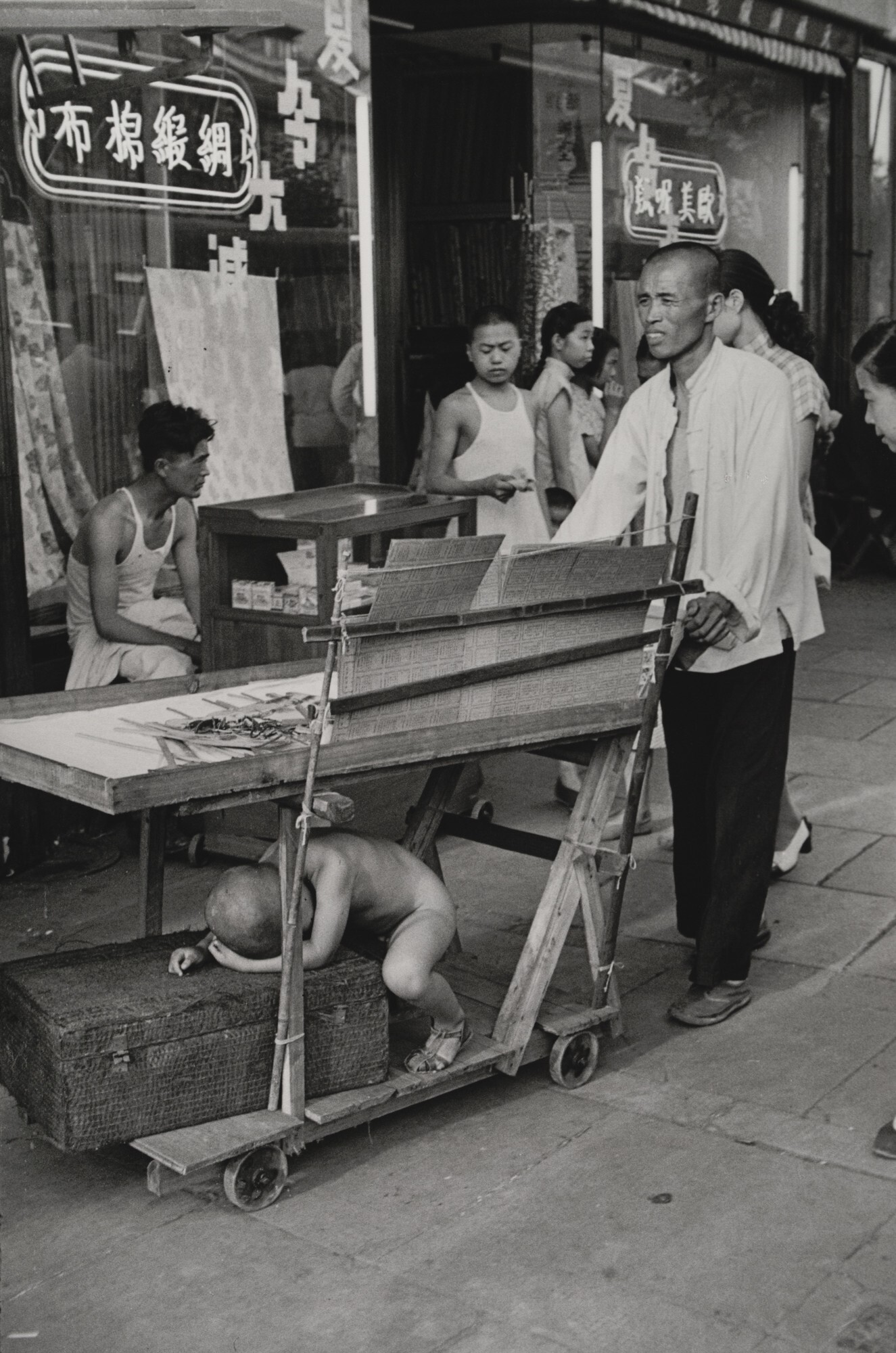 Шанхай, 1949. Фотограф Анри Картье-Брессон