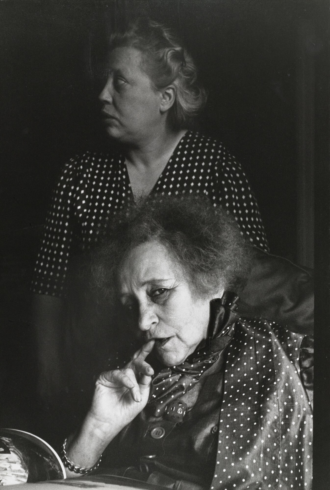 Колетт и её компаньонка Паулина, 1952. Фотограф Анри Картье-Брессон