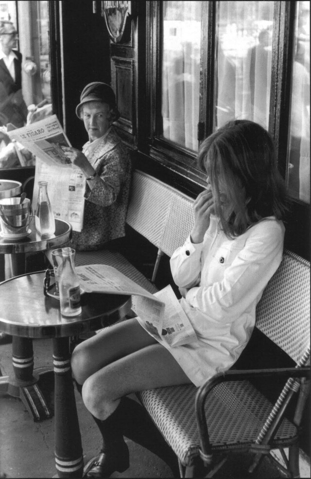 Короткое платье. Париж, 1969. Фотограф Анри Картье-Брессон