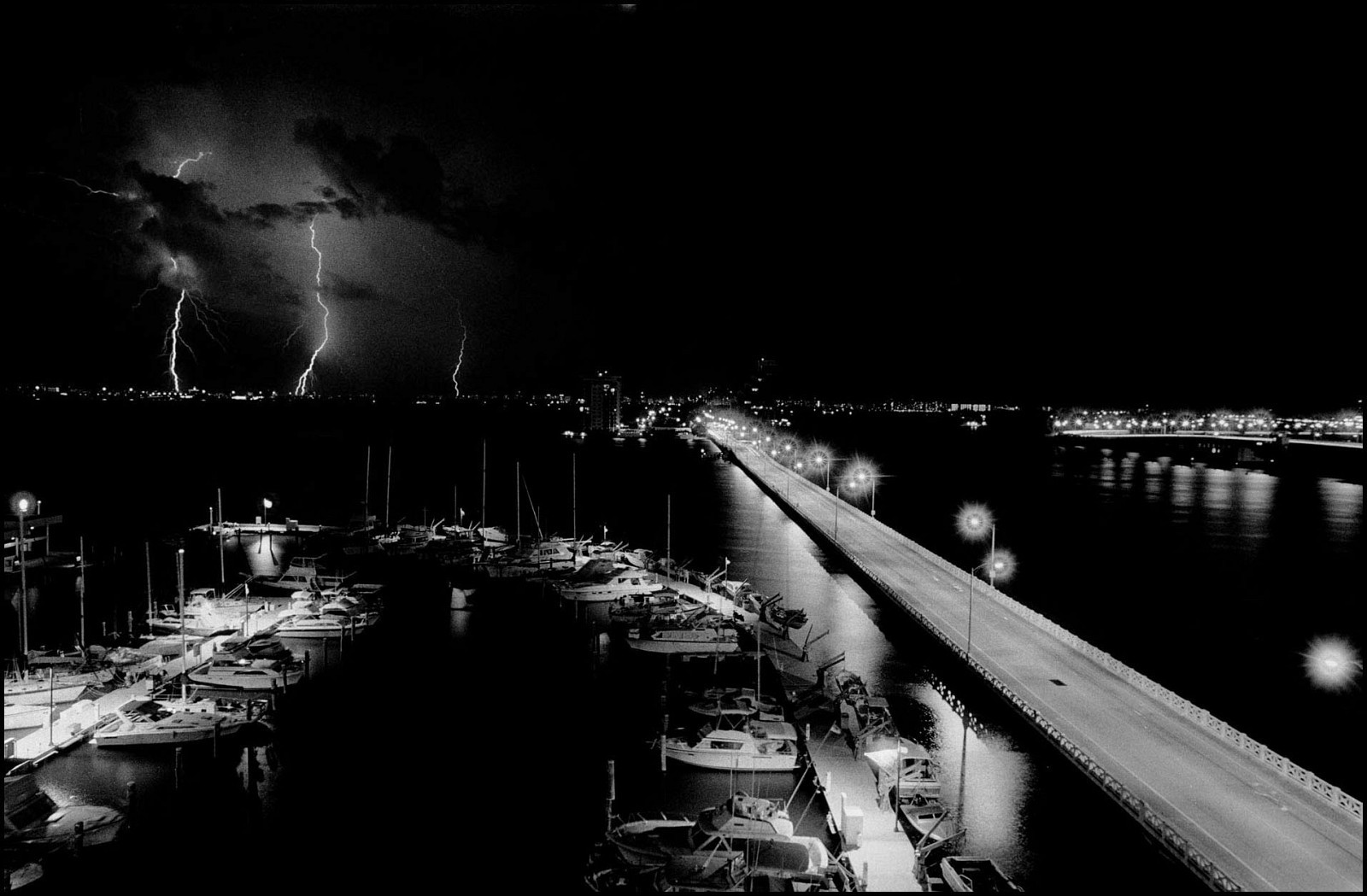 Ночная гроза в Майами, Флорида, 1985. Джефф Уайденер