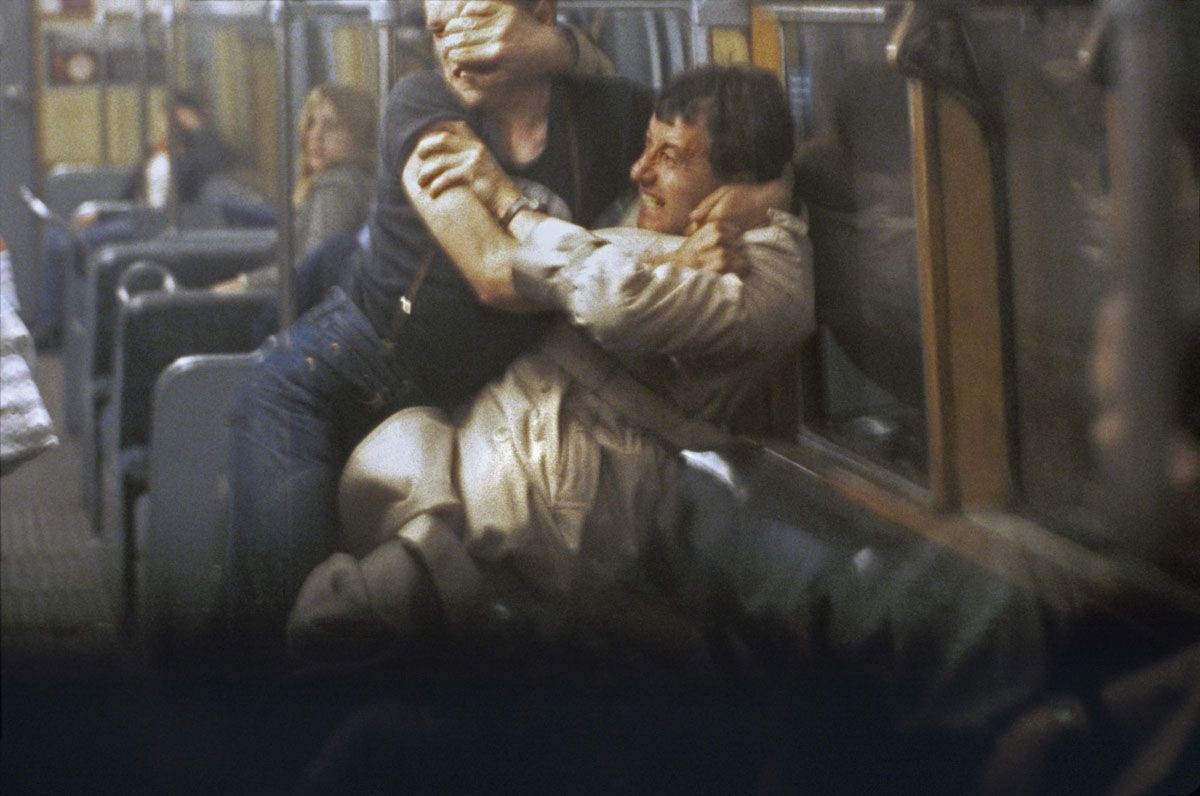 Борьба в метро, Лондон, 1980-е. Боб Маззер