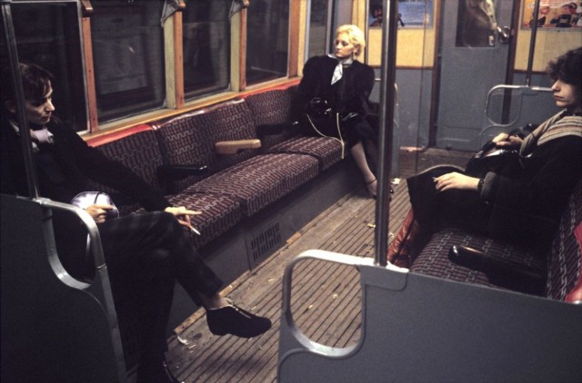 Три женщины в метро, Лондон, 1980-е. Боб Маззер