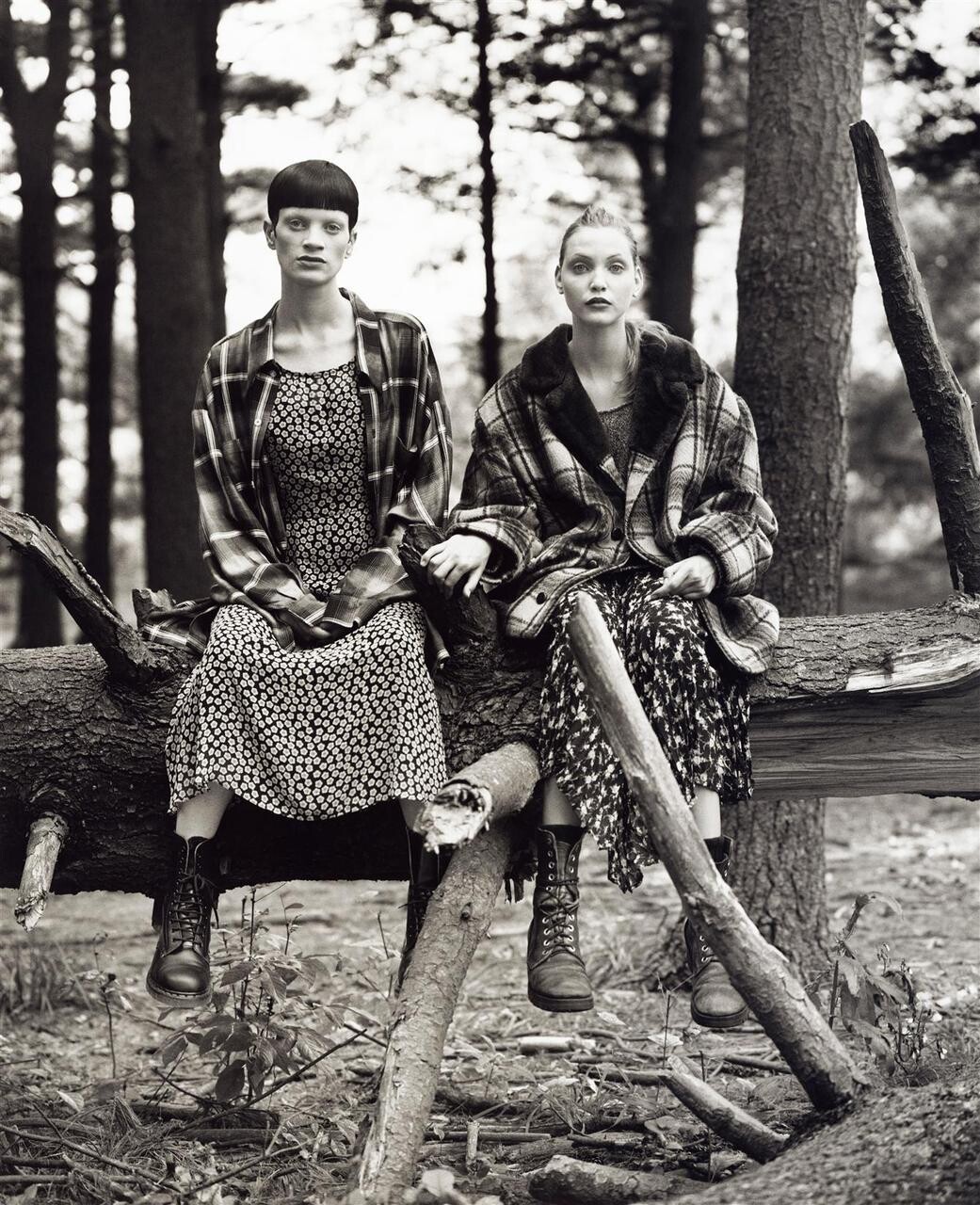 Кристен Макменами и Надя Ауэрманн, Vogue США, 1992. Фотограф Стивен Майзель