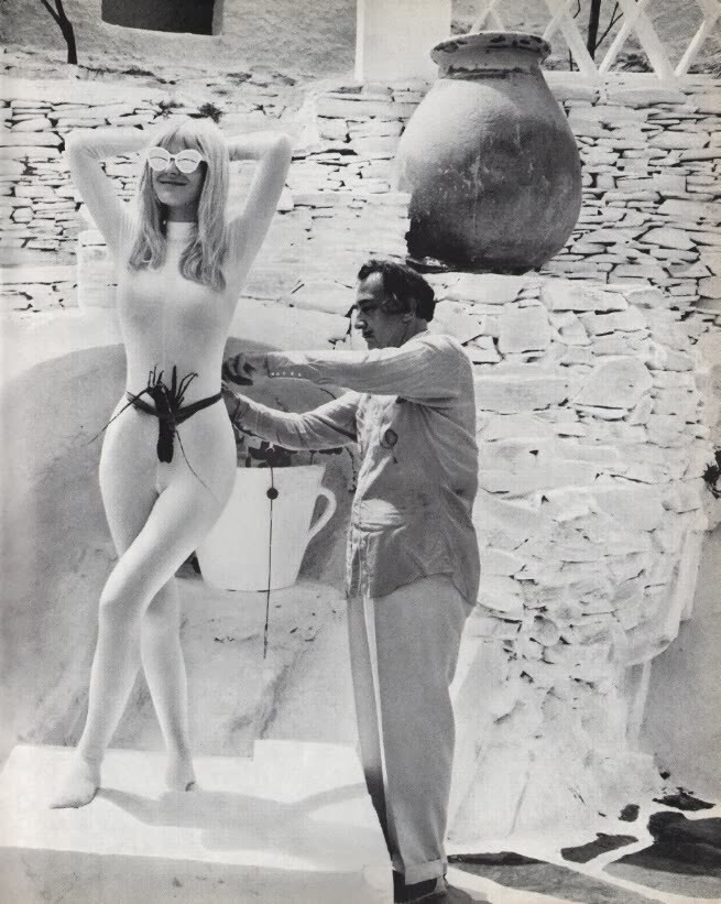 Сальвадор Дали и Лотти Тарп. Из книги «Da Da Dali», 1965. Фотограф Вернер Бокельберг