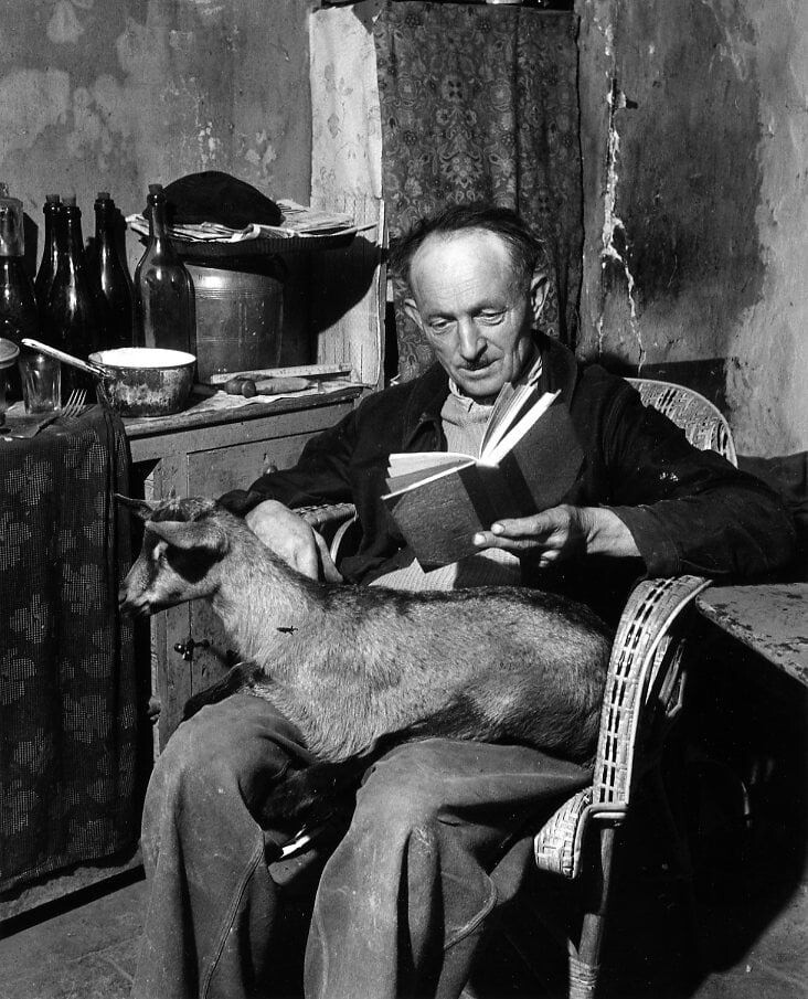 Сельский читатель. Винон-сюр-Вердон, 1945. Фотограф Робер Дуано