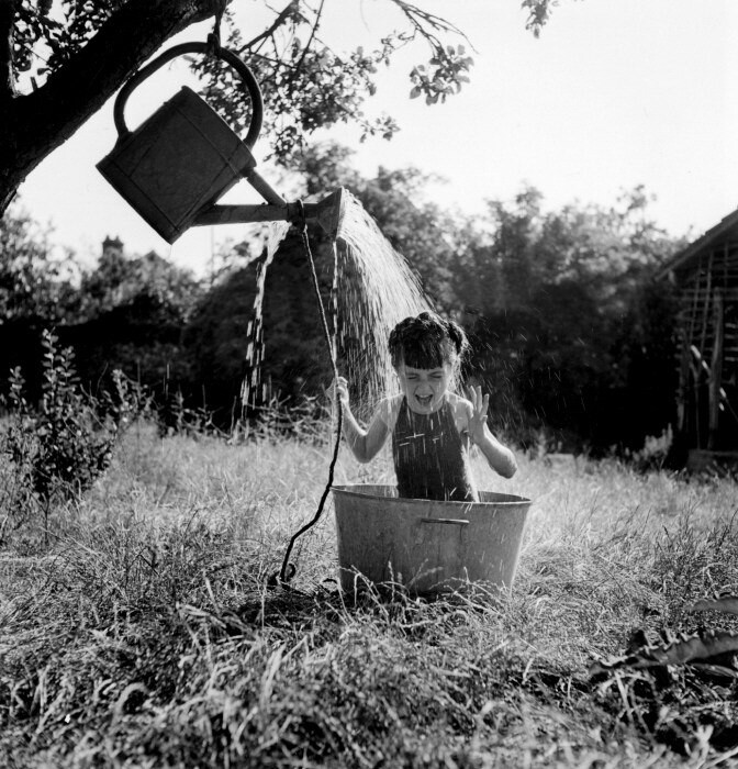 Душ, 1949. Фотограф Робер Дуано